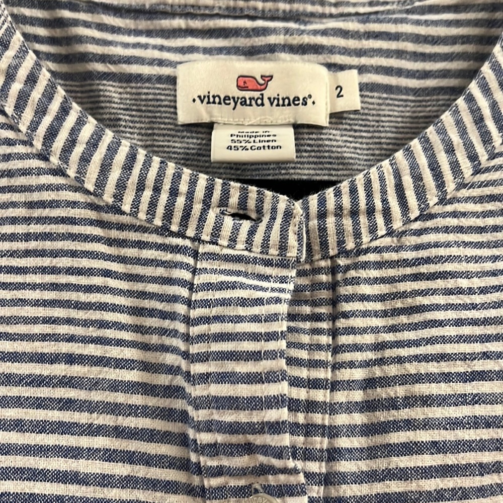 Vineyard Vines sleeveless blue and white top size 2